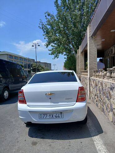 фольксваген поло седан: Chevrolet Cobalt: 0.6 l | 2024 il 105000 km Sedan