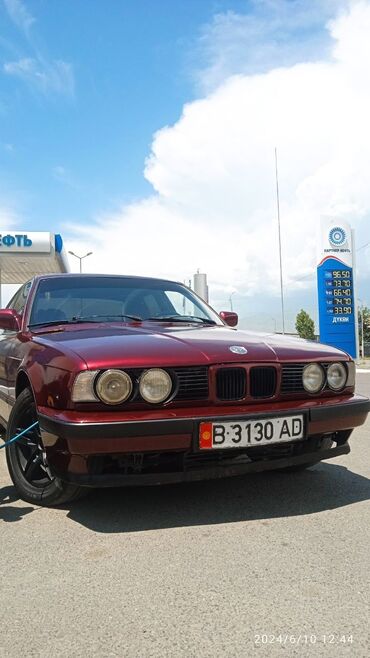 бмв 29: BMW 520: 1991 г., 2 л, Механика, Бензин, Седан