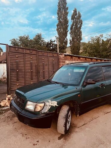 срочно срочно продаю машина: Subaru Forester: 2 л, Механика, Газ
