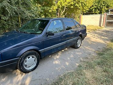 passat b: Volkswagen Passat: 1990 г., Седан — 4