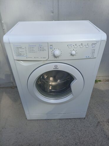 Стиральные машины: Стиральная машина Indesit, Автомат, До 5 кг, Полноразмерная