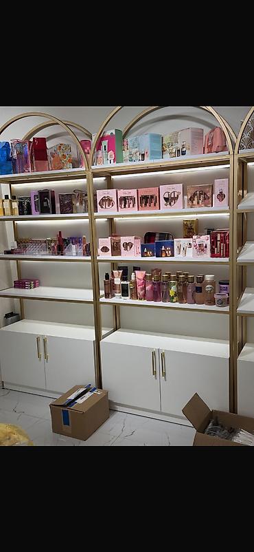 wfaner mebel: Kosmetika magazasi ucun istifade edilib,10 eded vitrindi reception — 3