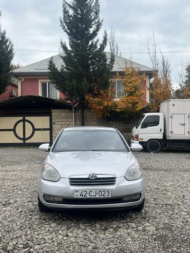 Hyundai: Hyundai Accent: 1.5 l | 2007 il Sedan — 1