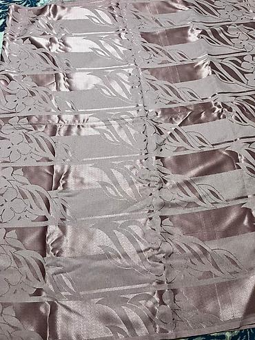 Parçalar: Parça eni-1m56sm,uzunu5m20sm Rəng: Pudra-şampan tonlarında, yüngül — 6