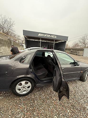 Opel: Opel Vectra: 2001 г., 1.8 л, Механика, Седан — 4
