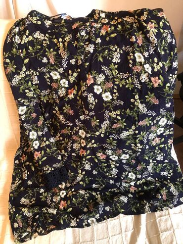 svecane bluze sa karnerima: Nova cvetna tunika - sa etiketom. U ponudi imamo još četiri nove
