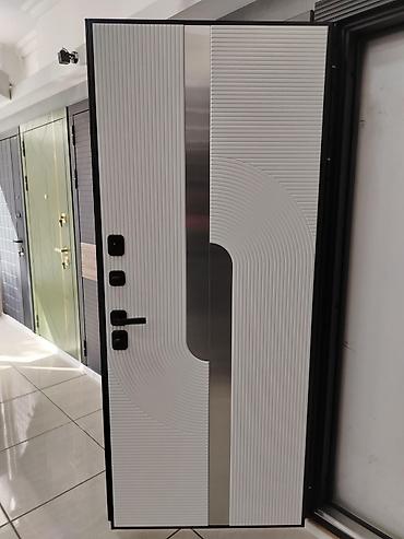qapı tacı: B-111 Xrom Kateqoriya: Seyf qapıları Ölçü: 96x205, 96x215 Zavod — 3