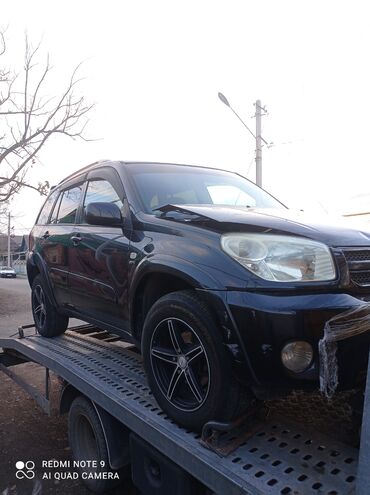 Toyota: Toyota RAV4: 2005 г., 2 л, Автомат, Бензин, Внедорожник