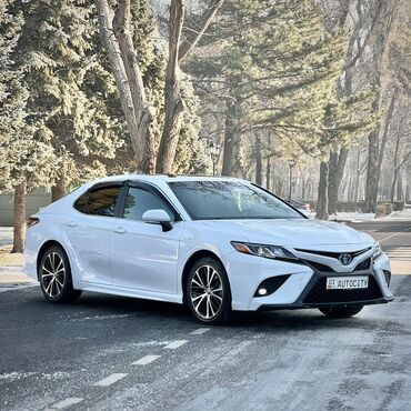 надо делать двигатель: Toyota Camry: 2018 г., 2.5 л, Вариатор, Гибрид, Седан
