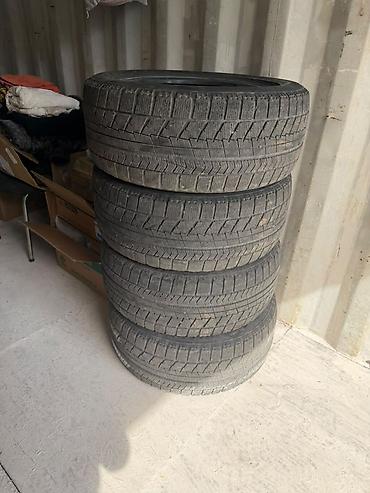 Комплект зимних шин Bridgestone Blizzak VRX — 4 штуки