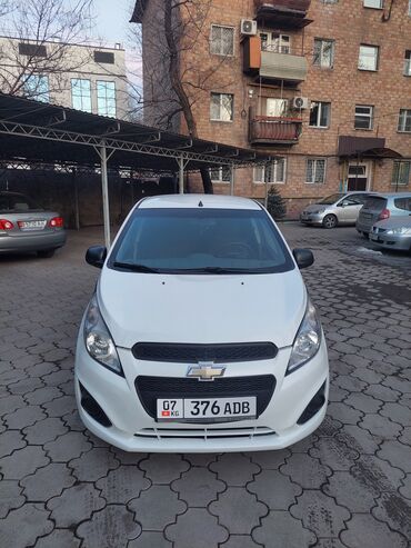 Chevrolet: Chevrolet Spark: 2015 г., 1 л, Автомат, Бензин, Хэтчбэк