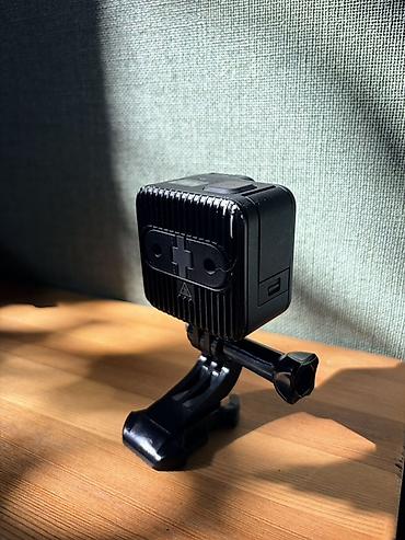 Видеокамеры: GoPro HERO11 Black mini Только камера, пользовался аккуратно. В воде — 2
