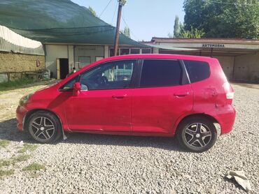 машины на обмен: Honda Fit: 2001 г., 1.3 л, Вариатор, Бензин, Хэтчбэк
