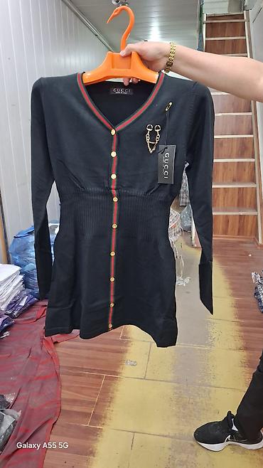 Трикотажные жилеты: Женская одежда — несколько моделей. все по 200с 1) Безрукавка/жилет с — 42