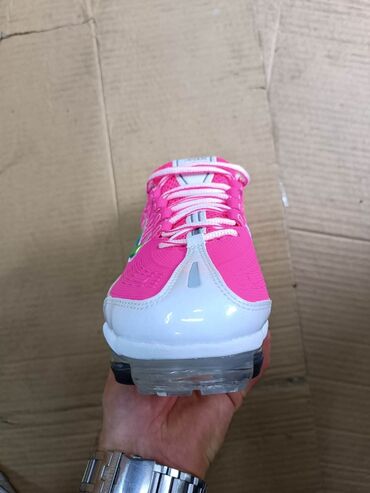 Women's Sneakers and athletic shoes: 36-41 A klasa 3500 — 2