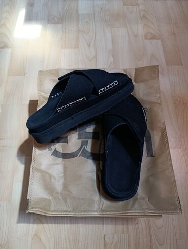 Papuče: Modne papuče, UGG, 38 — 5