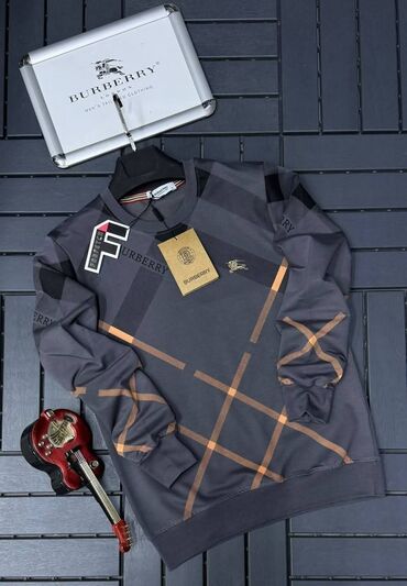 Duksevi: Duksevi 
S m l xl 2xl(pitati za dostupne vel)
Cena 3000 din — 4