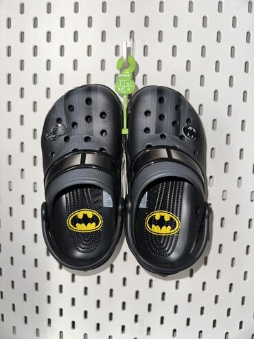 черно белое платье вечернее: Мужские сандалии, 32, Crocs, Новый, цвет - Черный, Самовывоз, Платная доставка