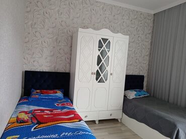 Mətbəx mebeli: Genç odası yataq mebeli tecılı olaraq satılır. 1200 manata yığılıb