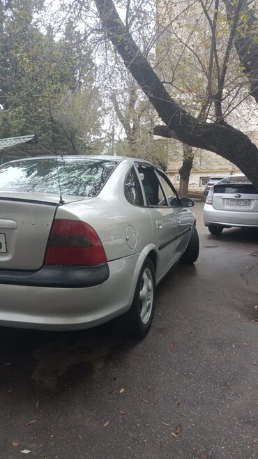 Opel: Opel Vectra: 2 l | 1998 il 205000 km Sedan -da lalafo.az — 14 Opel: Opel Vectra: 2 l | 1998 il 205000 km Sedan — 14