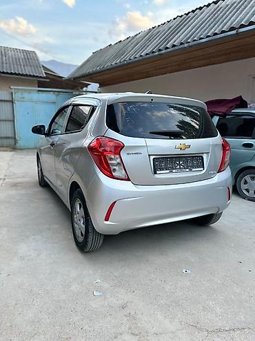 Chevrolet Spark: 2016 г., 1 л, Кол менен иштөөчү, Бензин, Хетчбек — 4