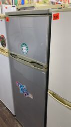 Mətbəx üçün digər texnika: İki kameralı soyuducu - Rəng: gümüşü gövdə, açıq bej tutacaqlar - Üst