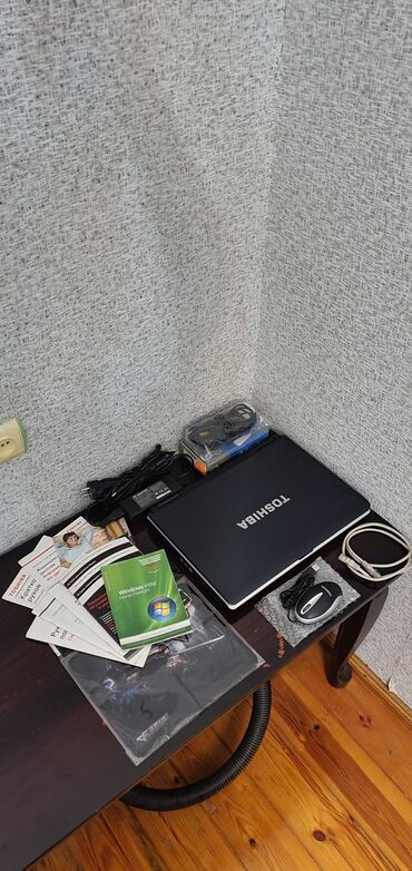 Modemlər və şəbəkə avadanlıqları: Yeni Toshiba, 15.4 ", Intel Celeron, 256 GB, Pulsuz çatdırılma, Ödənişli çatdırılma