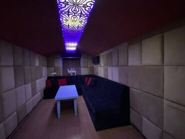 Restoran, kafelər: İçəri şəhər metrosunun yaxınlığında, 360 kv sahəsi olan (yarızirzəmi — 11