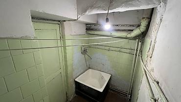арендаторы: 1 комната, 13 м², ул. Московская / Ибраимова Гостиничный тип, 2 этаж, Требуется ремонт — 4