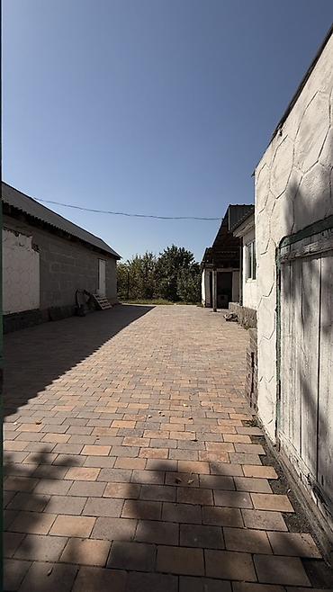 Продажа домов: 4 комнаты, 80 м², 14 соток, Бишкек, Собственник — 2