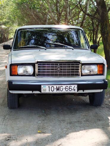 запчасти гольф 2: VAZ (LADA) 2107: 1.6 l | 2004 il 20000 km Sedan