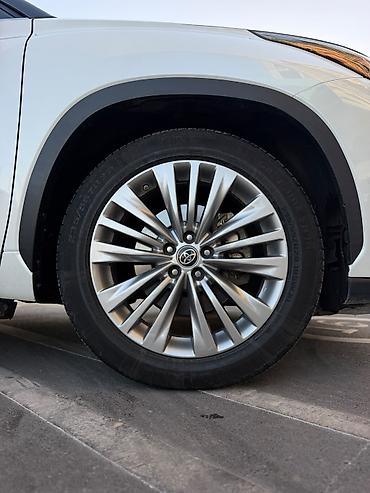 highlander 2: Toyota Highlander: 2020 г., 2.5 л, Автомат, Гибрид, Кроссовер — 7