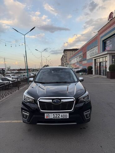машина за 2000 долларов в бишкеке: Элегантный черный внедорожник Subaru Forester, оснащенный черным
