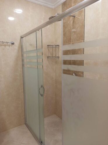 Uzunmüddətli kirayə mənzillər: Xətai metrosunun yani "Lexus"un arxasında 24 mərtəbəli binanın 22 — 12