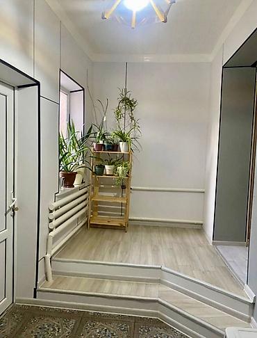 Продажа коттеджей и домов: 🏡 Продается уютный дом в районе Кызыл-Аскер 📐 Площадь дома - 90 м² 🌿 — 9