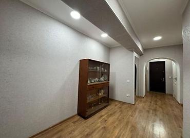 67: 3 комнаты, 67 м², 8 мкр Индивидуалка, 2 этаж, Свежий ремонт — 4