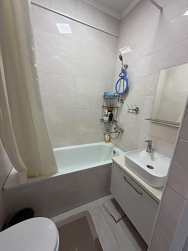 теплый дом: 1 комната, 43 м², Уметалиева/Фрунзе Элитка, 11 этаж, Свежий ремонт — 6