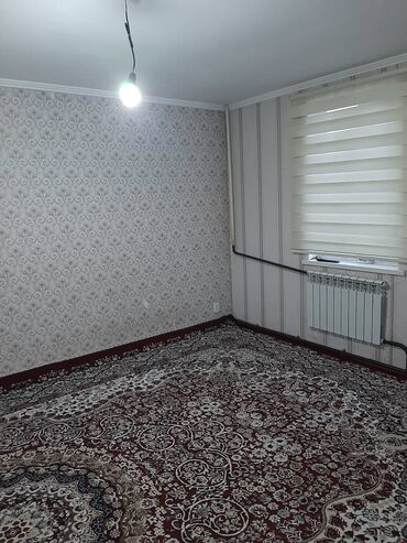 продам дом киргизия 1: 30 м², 3 комнаты