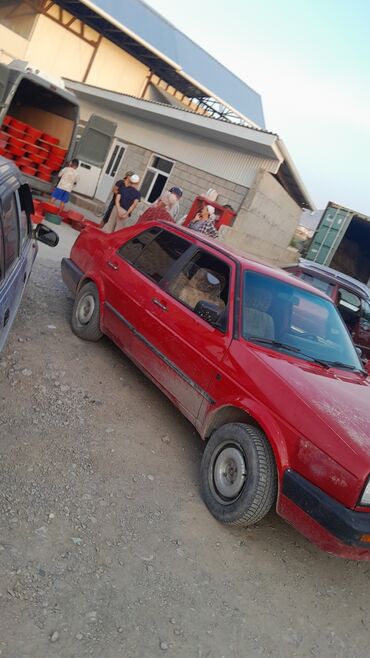 Volkswagen: Volkswagen Jetta: 1990 г., 1.6 л, Механика, Бензин, Седан