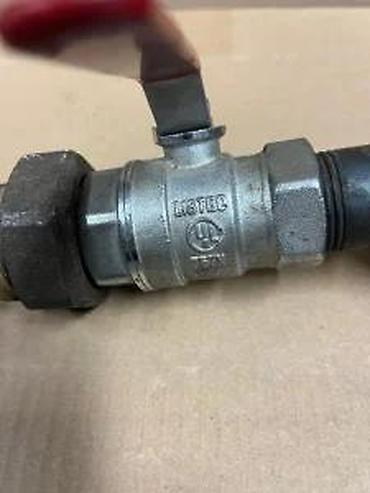 Ostale sanitarije: Industrijski set ventila i fitinga za gas/vodu Opis: - 2 kom — 12