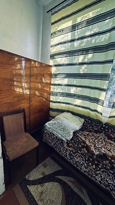 квартира в токмаке: 2 комнаты, 54 м², Кара-Балта, Собственник — 10