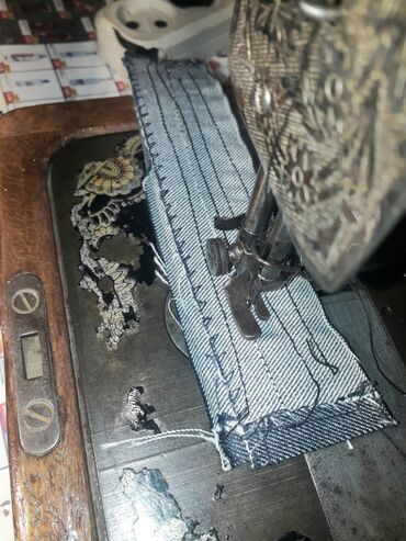 Qədim tikiş maşınları: Qədimi tikiş maşını "Qosşveymaşına" satılır.SSRİ 1923-25 illər.İşlək — 4