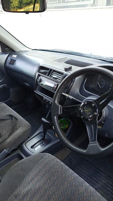 арзан машина мерс: Honda Civic седан (правый руль)
1,5 объем 1999 год одмен бар