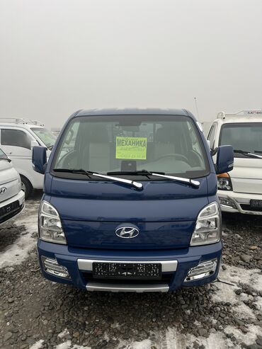 Hyundai: Hyundai Porter: 2023 г., 2.5 л, Механика, Дизель, Минивэн