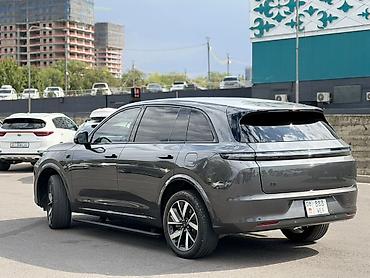 бленда ауди 100 с3: Lixiang L7: 2023 г., 1.5 л, Автомат, Гибрид, Кроссовер — 7