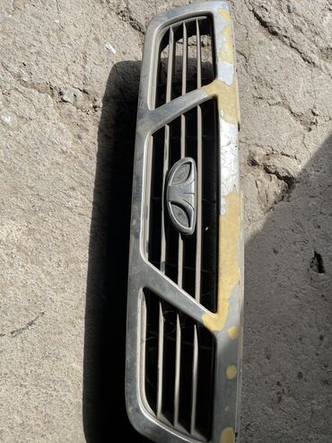 кузовные запчасти на дэу нексия в бишкеке: Решетка радиатора Daewoo 2003 г., Б/у, Оригинал