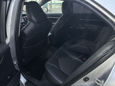 Toyota: Toyota Camry: 2018 г., Автомат, Бензин, Седан — 10