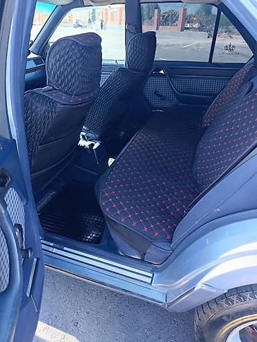 124 купе: Mercedes-Benz W124: 1990 г., Седан — 9
