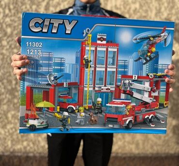 детские игрушки лего: Продаю Лего Сити ( 1213 деталей)