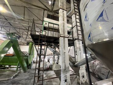 Digər istehsal avadanlığı: PET butulka çeşidləmə və emal xətti Təsvir: - Tam istehsal xətti PET — 17